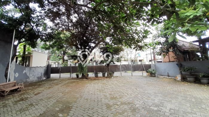Tanah Dijual Lokasi Strategis di Jakarta Timur dengan Luas 488m2 Tanah Dijual Lokasi Strategis di Jakarta Timur dengan Luas 488m2