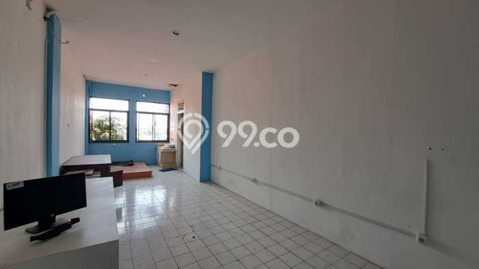 Ruko Dijual di Jakarta Selatan LT 76m2 & LB 228m2 Lokasi Terbaik! Ruko Dijual di Jakarta Selatan LT 76m2 & LB 228m2 Lokasi Terbaik!