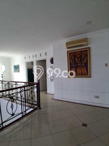 Rumah Strategis Minimalis Lb 300m2 di Pamulang, Tangerang Selatan Rumah Strategis Minimalis Lb 300m2 di Pamulang, Tangerang Selatan