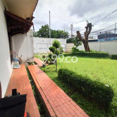 Rumah Elit Modern Tanpa Renovasi di Lebak Bulus Jakarta Selatan Rumah Elit Modern Tanpa Renovasi di Lebak Bulus Jakarta Selatan