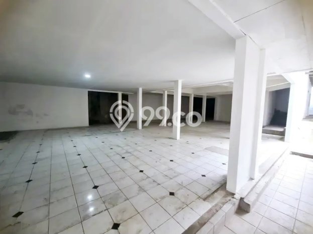 Komersial Disewa di Jakarta Selatan dengan LB 650m2 Area Komersial Ramai Komersial Disewa di Jakarta Selatan dengan LB 650m2 Area Komersial Ramai