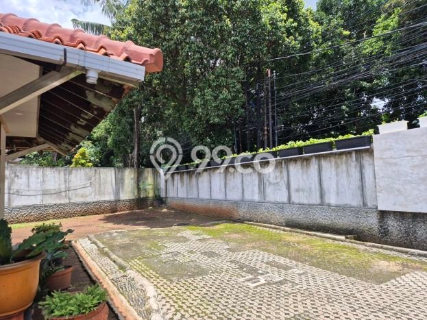 Komersial Bagus Dijual LB 200m2 Lokasi Strategis Jakarta Selatan Area Cocok untuk Berbisnis Komersial Bagus Dijual LB 200m2 Lokasi Strategis Jakarta Selatan Area Cocok untuk Berbisnis