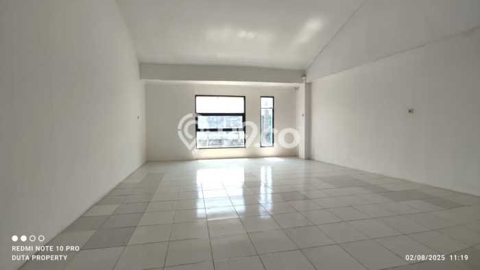 Ruko Dijual di Bandung LT 101m2 & LB 120m2 Lokasi Terbaik! Ruko Dijual di Bandung LT 101m2 & LB 120m2 Lokasi Terbaik!