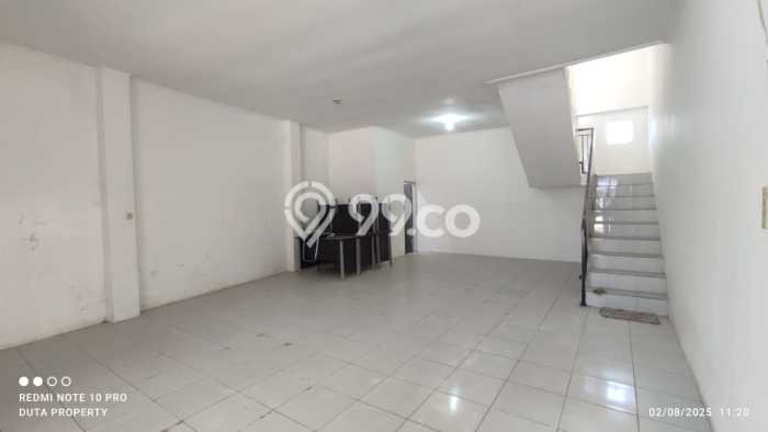Ruko Dijual di Bandung LT 101m2 & LB 120m2 Lokasi Terbaik! Ruko Dijual di Bandung LT 101m2 & LB 120m2 Lokasi Terbaik!