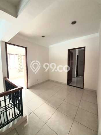 Disewakan! Rumah 5 Kamar Tidur &
5 Kamar Mandi di Bintaro, Tangerang Selatan Disewakan! Rumah 5 Kamar Tidur &
5 Kamar Mandi di Bintaro, Tangerang Selatan