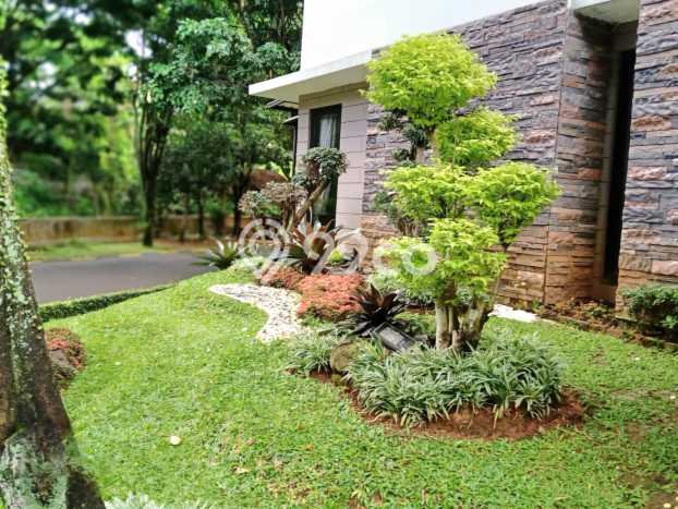 Rumah Modern LB/LT 210m2/189m2 Dijual di Bintaro, Tangerang Selatan Rumah Modern LB/LT 210m2/189m2 Dijual di Bintaro, Tangerang Selatan