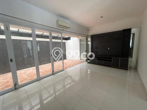 Hunian Elit LB 130m2 Siap Huni Desain Elegan di Bintaro, Tangerang Selatan Hunian Elit LB 130m2 Siap Huni Desain Elegan di Bintaro, Tangerang Selatan