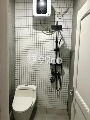 Dijual Cepat Rumah Strategis LT 108m2 LB 180m2 di Tangerang Selatan Cocok untuk Hunian Dijual Cepat Rumah Strategis LT 108m2 LB 180m2 di Tangerang Selatan Cocok untuk Hunian