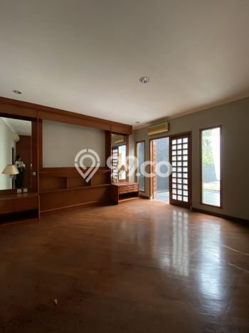 Rumah Mewah LB 184m2 Siap Huni Desain Elegan di Bintaro, Tangerang Selatan Rumah Mewah LB 184m2 Siap Huni Desain Elegan di Bintaro, Tangerang Selatan