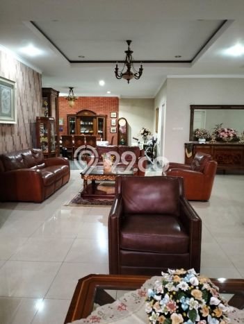 Hunian Mewah LB 700m2 Siap Pakai Desain Elegan di Kayu Putih, Jakarta Timur Hunian Mewah LB 700m2 Siap Pakai Desain Elegan di Kayu Putih, Jakarta Timur