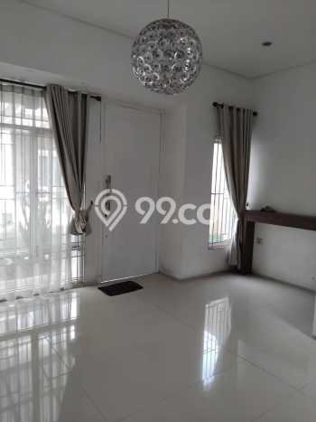 Rumah Elit Modern Tanpa Renovasi di Jatiwaringin Jakarta Timur Rumah Elit Modern Tanpa Renovasi di Jatiwaringin Jakarta Timur