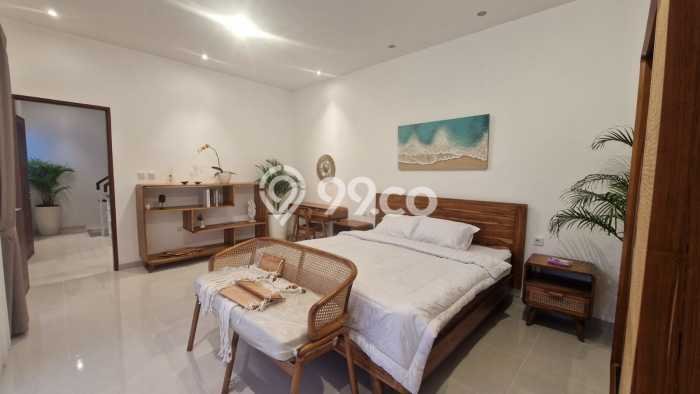 BISNIS POTENSIAL! Vila di , Luas 142m2m², Prospek Bagus BISNIS POTENSIAL! Vila di , Luas 142m2m², Prospek Bagus