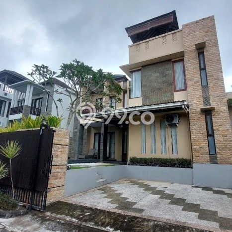 Vila Kawasan , Dimensi 225m2m², Ideal untuk hunian keluarga Vila Kawasan , Dimensi 225m2m², Ideal untuk hunian keluarga
