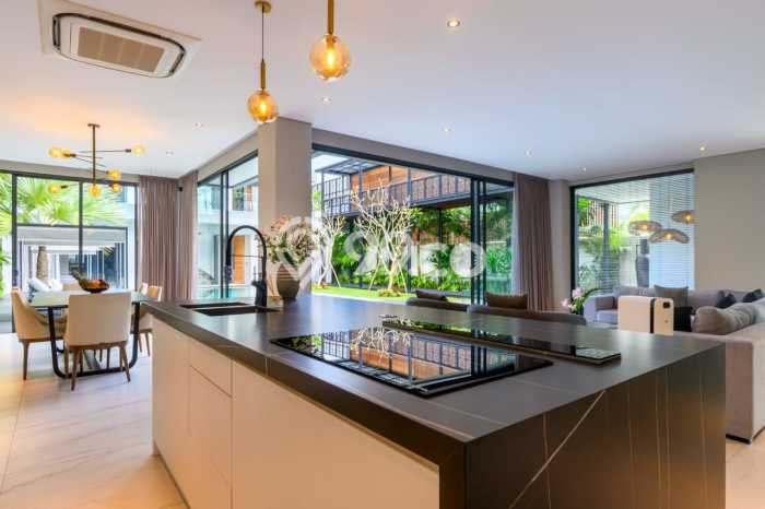 Rumah Mewah LB 550m2 Siap Huni Desain Elegan di Ungasan, Badung Rumah Mewah LB 550m2 Siap Huni Desain Elegan di Ungasan, Badung