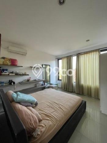 Vila Kawasan , Area 450m2m², Area Strategis Vila Kawasan , Area 450m2m², Area Strategis