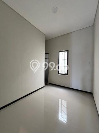 PENAWARAN TERBATAS! Rumah Premium di Jemursari, Luas 75m2m² Bangunan 120m2m² PENAWARAN TERBATAS! Rumah Premium di Jemursari, Luas 75m2m² Bangunan 120m2m²