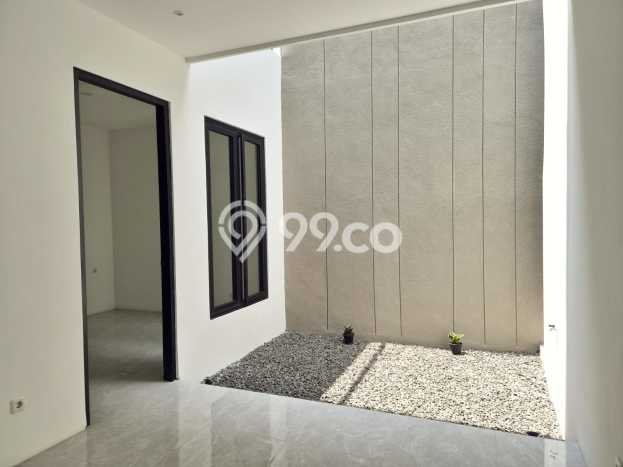 Dijual Rumah Premium dengan Fasilitas Sekitar Lengkap di Rungkut, Surabaya Dijual Rumah Premium dengan Fasilitas Sekitar Lengkap di Rungkut, Surabaya