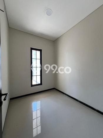 PENAWARAN TERBATAS! Rumah Premium di Jemursari, Luas 75m2m² Bangunan 120m2m² PENAWARAN TERBATAS! Rumah Premium di Jemursari, Luas 75m2m² Bangunan 120m2m²