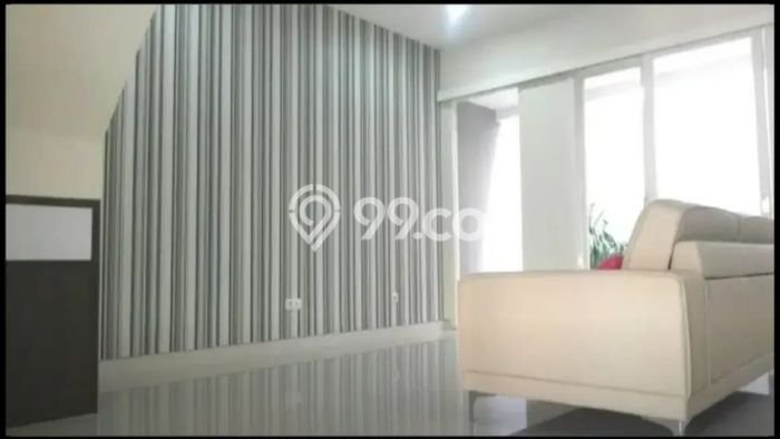Rumah Lokasi Strategis area , Surabaya, LT 162m2m² LB 256m2m² Rumah Lokasi Strategis area , Surabaya, LT 162m2m² LB 256m2m²
