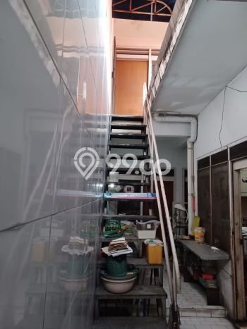 Rumah Elit Modern Siap Huni di Manyar Surabaya Rumah Elit Modern Siap Huni di Manyar Surabaya