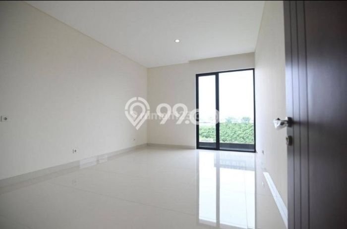 Ready to Use! Premium House LT 192m2 Desain Modern di Pakuwon Indah Ready to Use! Premium House LT 192m2 Desain Modern di Pakuwon Indah