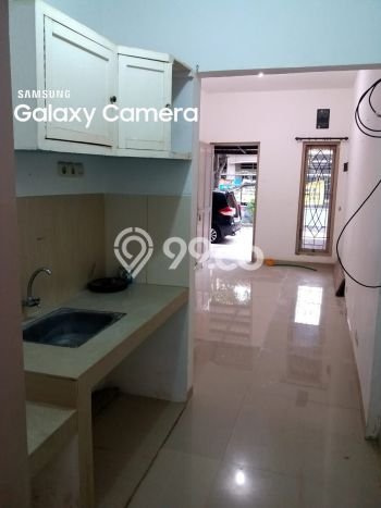 Rumah Luas Asri 3 KT Siap Pakai di Manyar Surabaya Rumah Luas Asri 3 KT Siap Pakai di Manyar Surabaya