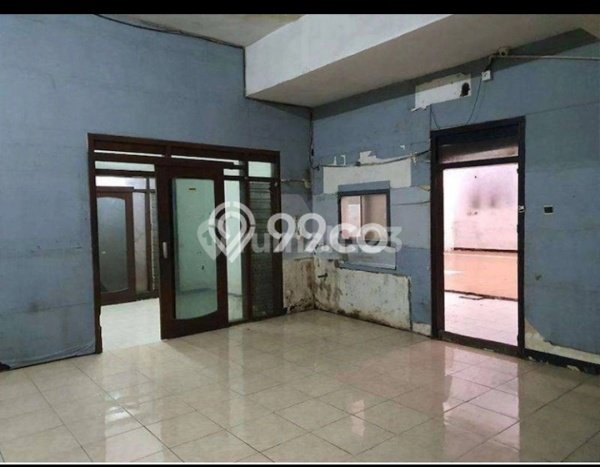 Rumah Eksklusif Siap Huni LT 325m2 di Tenggilis Mejoyo, Surabaya Rumah Eksklusif Siap Huni LT 325m2 di Tenggilis Mejoyo, Surabaya