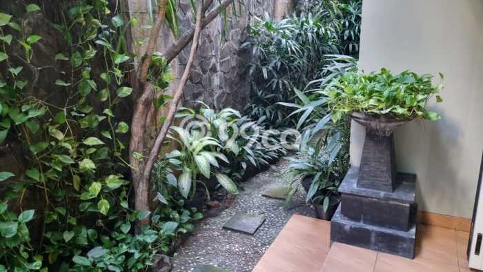 Ready to Use! Luxury House LT 375m2 Desain Elegan di Galaxy Ready to Use! Luxury House LT 375m2 Desain Elegan di Galaxy