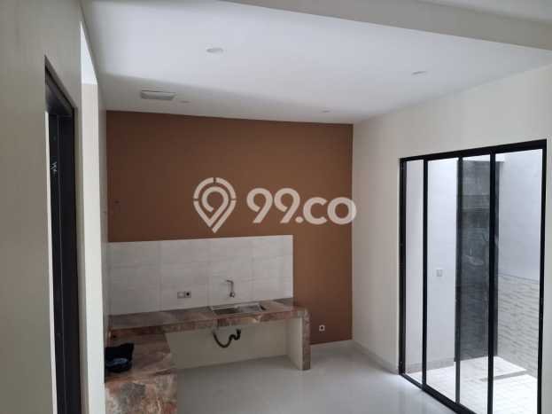 Rumah Luas Asri 4 KT Siap Huni di Manyar Surabaya Rumah Luas Asri 4 KT Siap Huni di Manyar Surabaya