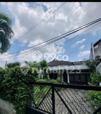 Siap Huni Rumah Mewah 4 Kamar di Tenggilis Mejoyo Dekat ke Mana Pun Siap Huni Rumah Mewah 4 Kamar di Tenggilis Mejoyo Dekat ke Mana Pun