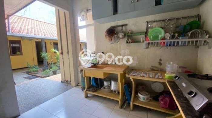 Rumah Eksklusif Dijual LT 350m2 di Rungkut, Surabaya Rumah Eksklusif Dijual LT 350m2 di Rungkut, Surabaya