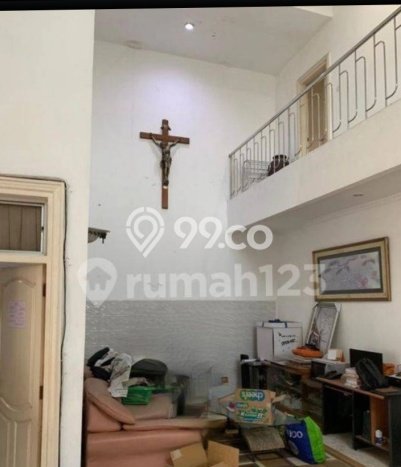 Dijual Rumah Premium dengan Fasilitas Sekitar Komplit di Tenggilis Mejoyo, Surabaya Dijual Rumah Premium dengan Fasilitas Sekitar Komplit di Tenggilis Mejoyo, Surabaya