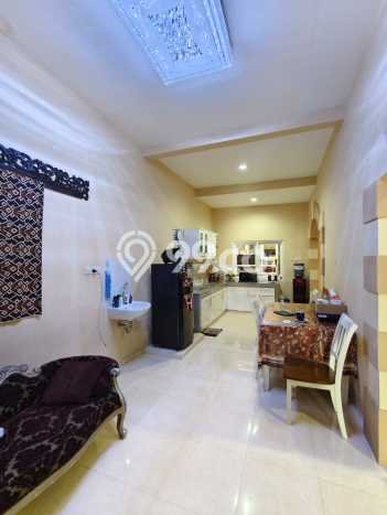 Dijual Rumah Mewah Megah Dengan View Eksklusif di Galaxy, Surabaya Dijual Rumah Mewah Megah Dengan View Eksklusif di Galaxy, Surabaya