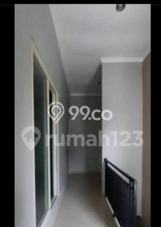 Rumah Elit Modern Tanpa Renovasi di Jemursari Surabaya Rumah Elit Modern Tanpa Renovasi di Jemursari Surabaya