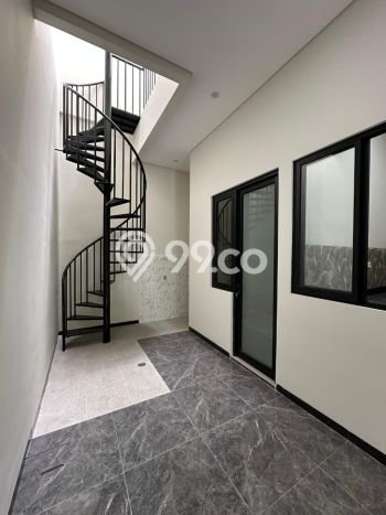 Dijual Rumah Eksklusif 4 KT di Mulyosari, Surabaya Dijual Rumah Eksklusif 4 KT di Mulyosari, Surabaya