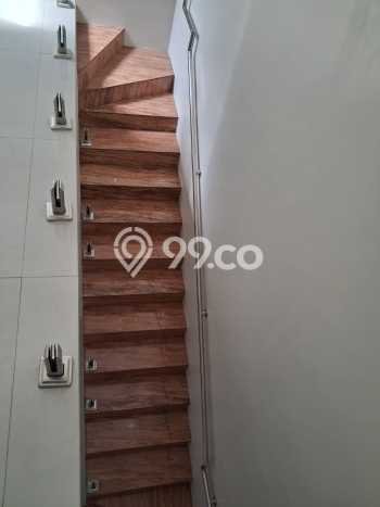 Rumah Luas Asri 4 KT Siap Huni di Manyar Surabaya Rumah Luas Asri 4 KT Siap Huni di Manyar Surabaya