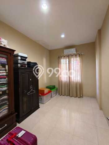 Dijual Rumah Mewah Megah Dengan View Eksklusif di Galaxy, Surabaya Dijual Rumah Mewah Megah Dengan View Eksklusif di Galaxy, Surabaya