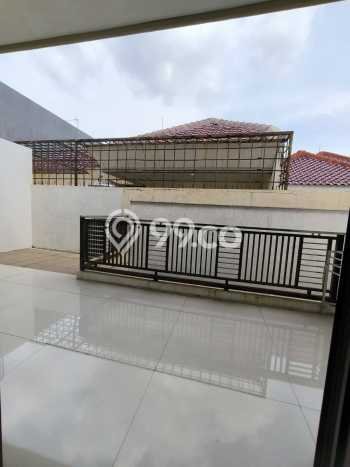 Rumah Mewah Dijual LT 200m2 di Mulyorejo, Surabaya Rumah Mewah Dijual LT 200m2 di Mulyorejo, Surabaya