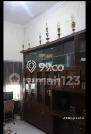 Dijual Rumah 4 Kamar Lokasi Ideal Nyaman dan Strategis di Rungkut Dijual Rumah 4 Kamar Lokasi Ideal Nyaman dan Strategis di Rungkut