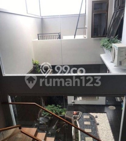Rumah Elit Modern Tanpa Renovasi di Wonorejo Surabaya Rumah Elit Modern Tanpa Renovasi di Wonorejo Surabaya