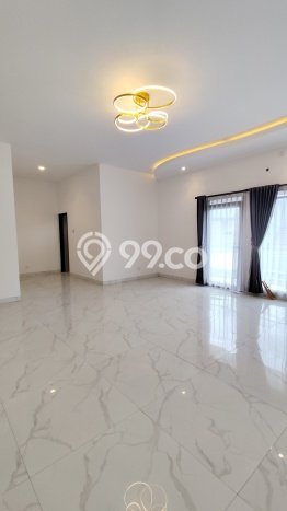 Rumah Elit LB 230m2 Siap Pakai Desain Elegan di Taman Kopo Indah, Bandung Rumah Elit LB 230m2 Siap Pakai Desain Elegan di Taman Kopo Indah, Bandung