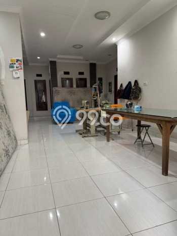 SPECIAL PRICE! Rumah di Regol, 5 KT, Akses Mudah Pusat Kota, LT 160m2m² LB 250m2m² SPECIAL PRICE! Rumah di Regol, 5 KT, Akses Mudah Pusat Kota, LT 160m2m² LB 250m2m²