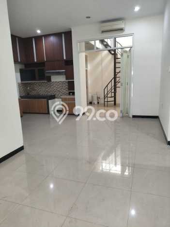 Rumah Modern 3 Kamar LT 144m2 di Taman Kopo Indah Rumah Modern 3 Kamar LT 144m2 di Taman Kopo Indah