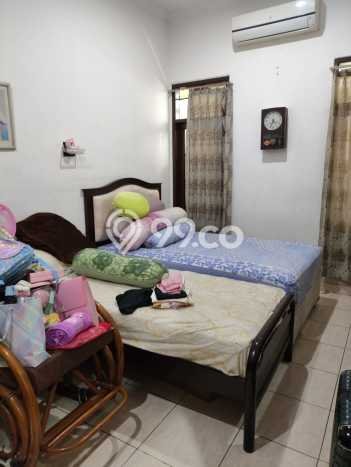 Rumah Minimalis 2 KT LT 182m2 di Taman Kopo Indah Rumah Minimalis 2 KT LT 182m2 di Taman Kopo Indah