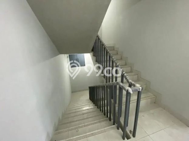 Kantor Dijual di Prime Area Jakarta Selatan Luas 1465m2 Kantor Dijual di Prime Area Jakarta Selatan Luas 1465m2