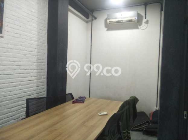 Kantor Dijual di Tangerang Selatan LT 162m2 & LB 118m2 Lokasi Terbaik! Kantor Dijual di Tangerang Selatan LT 162m2 & LB 118m2 Lokasi Terbaik!