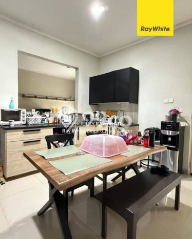 Rumah Elit Modern Tanpa Renovasi di Bintaro Tangerang Selatan Rumah Elit Modern Tanpa Renovasi di Bintaro Tangerang Selatan