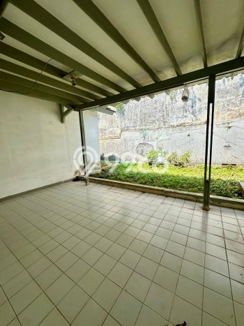 Hunian Nyaman Asri 2 KT Siap Huni di Sektor 5 - Bintaro Tangerang Selatan Hunian Nyaman Asri 2 KT Siap Huni di Sektor 5 - Bintaro Tangerang Selatan