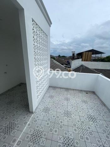 Hunian Elit LB 250m2 Siap Pakai Desain Elegan di Bintaro, Tangerang Selatan Hunian Elit LB 250m2 Siap Pakai Desain Elegan di Bintaro, Tangerang Selatan