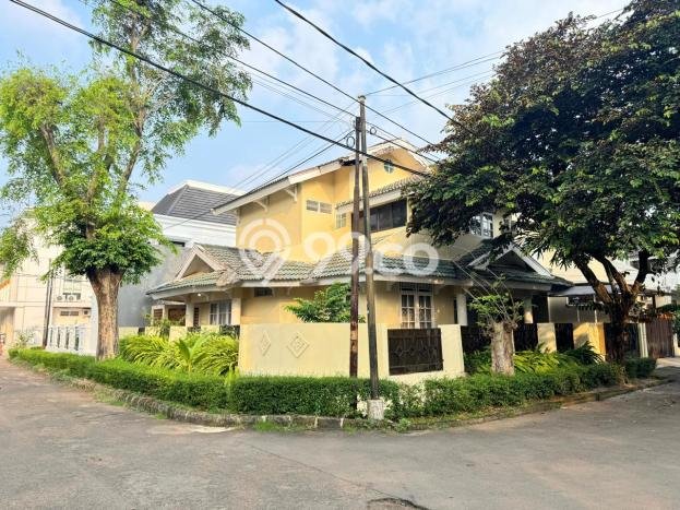 Hunian Mewah Siap Huni LT 225m2 di Bintaro, Tangerang Selatan Hunian Mewah Siap Huni LT 225m2 di Bintaro, Tangerang Selatan